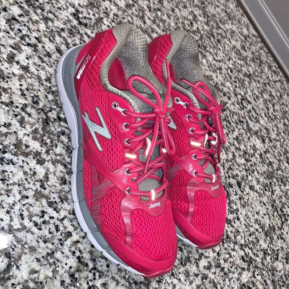 Zoot Laguna Women's Run Shoe: Punch/Gray, US size 9. I have used it a lot. No 📦